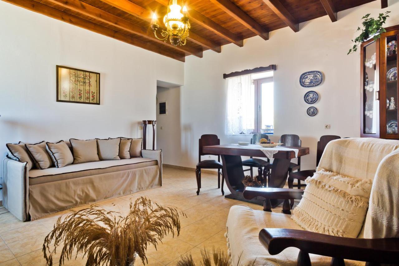 Villa Symone Afiartis ภายนอก รูปภาพ