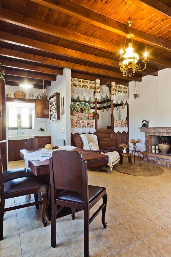 Villa Symone Afiartis ภายนอก รูปภาพ